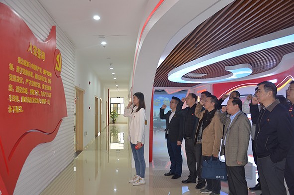 不忘初心跟黨走——參觀福興經(jīng)濟開發(fā)區(qū)政治生活館